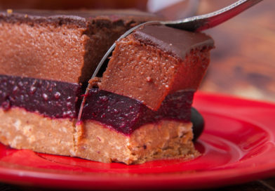 торт со смородиной и шоколадом без выпечки