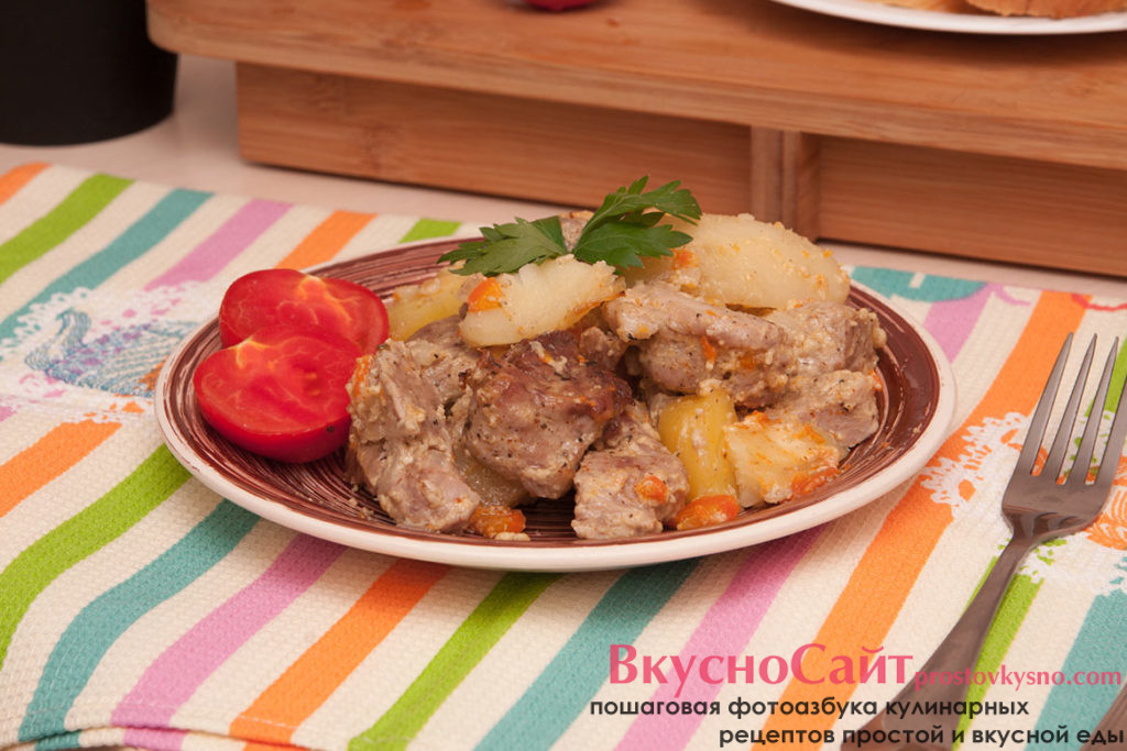 простой рецепт картошки с мясом в рукаве
