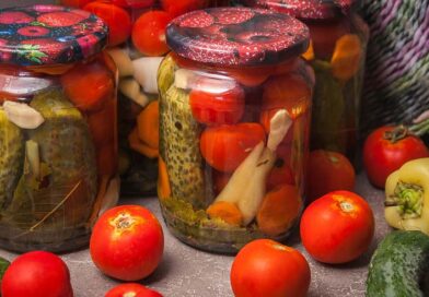 Консервированные огурцы с помидорами черри