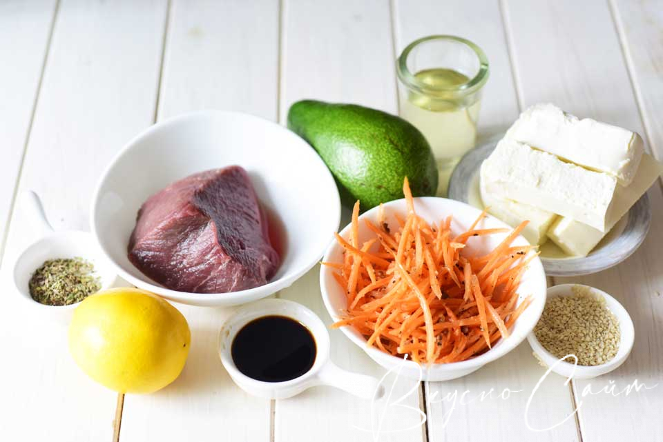 Салат с говядиной и морковкой по-корейской делается из таких ингредиентов на фото