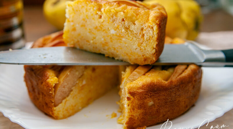 Пирог из айвы, творога и тыквы