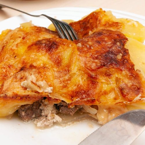 картошка по-французки с сыром и мясом в духовке